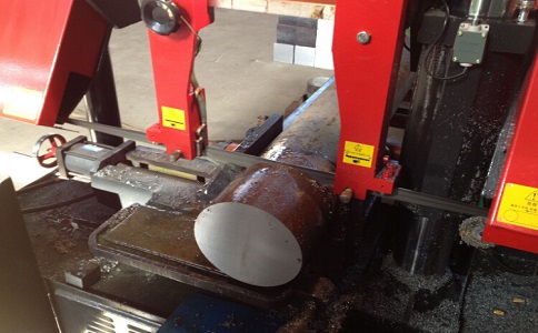 黑水卧式带锯床加工时出现明显振荡如何排查？