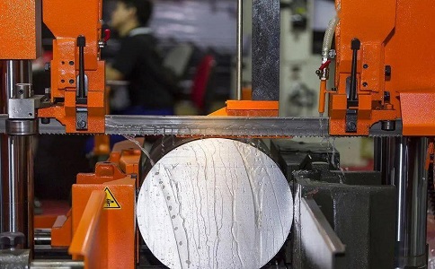 黑水立式金属带锯床切削出现跑带故障解决方法！